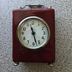 VTG Westlane Southwark Battery Operated Clock Red Sparkle Finish Silver hardware